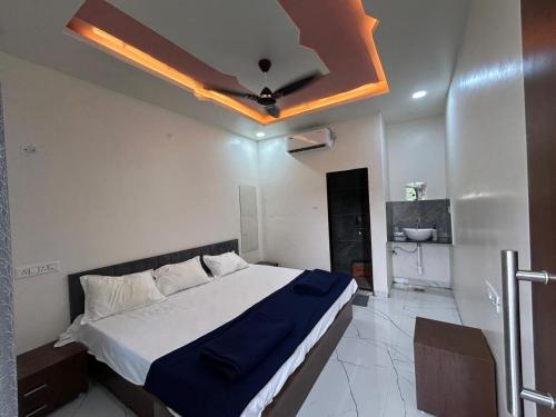moreshwar pride and residency