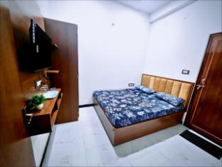 aakritis home stay