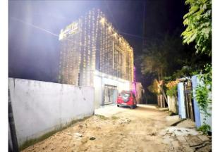 aakritis home stay