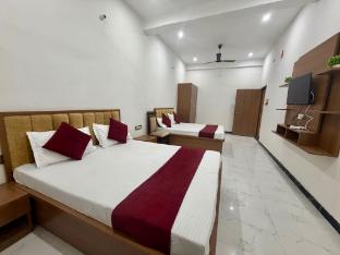 aakritis home stay