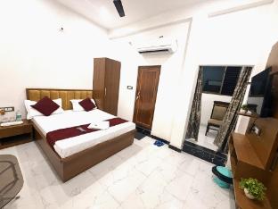aakritis home stay