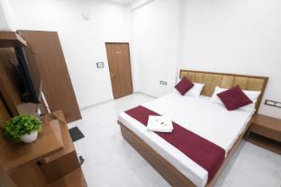 aakritis home stay
