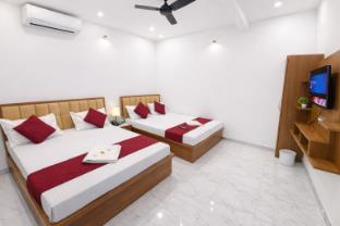 aakritis home stay