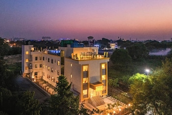 the hosteller agra tajganj