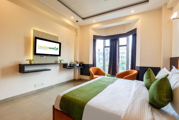 limewood stay premier golf course road sector 42