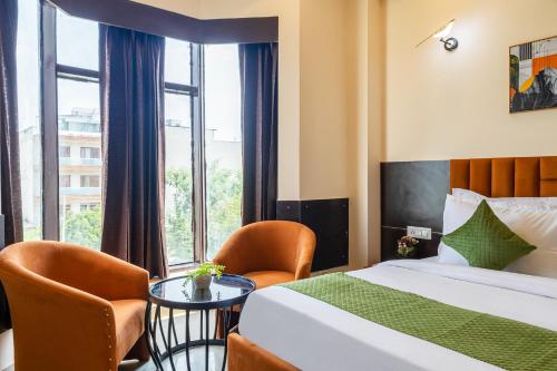 Limewood Stay Premier Golf Course Road -Sector 42,,3 star