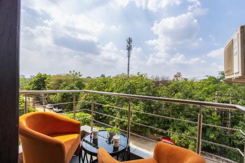 Limewood Stay Premier Golf Course Road -Sector 42,,3 star