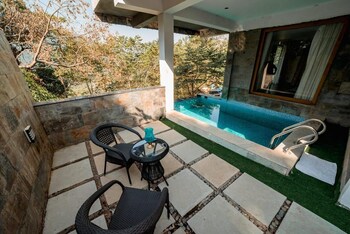 Vigok Estate Coorg,,3 star