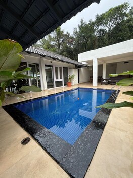 Vigok Estate Coorg,,3 star