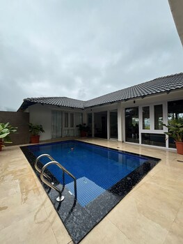 Vigok Estate Coorg,,3 star