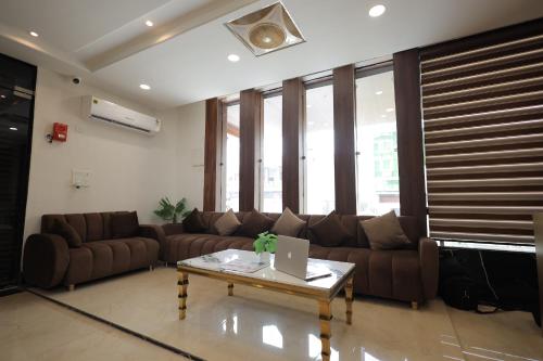 hotel cresta inn