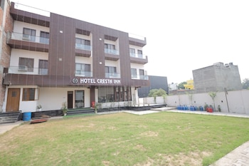 Hotel Cresta Inn,,3 star