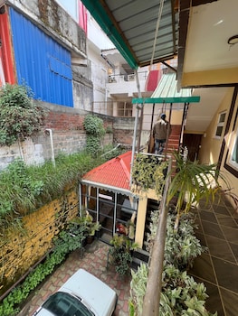Essar Cottage,,2 star