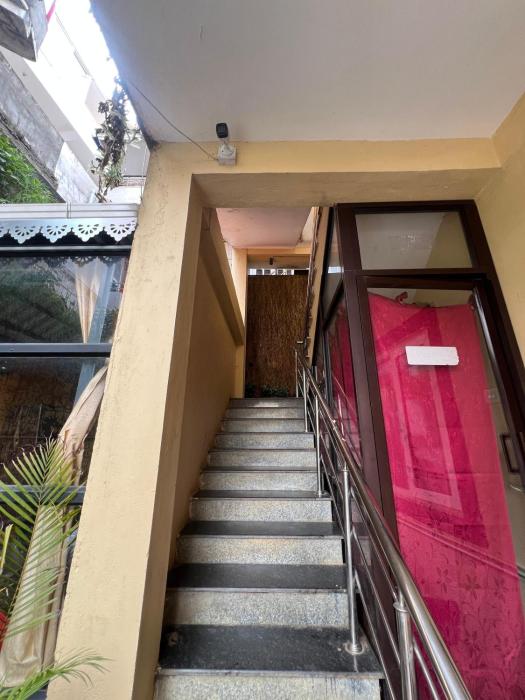essar cottage