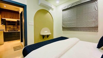 Staymoodyy - Netherlands Themed Studio With Bath Tub,38, Nsc Fortune City Jhalaria Pin 452016,0 star