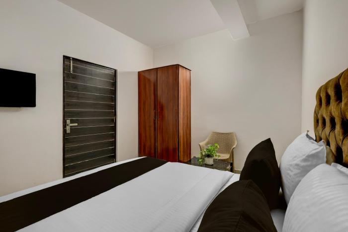 collection o sector 7 dwarka formerly aakarshan residency