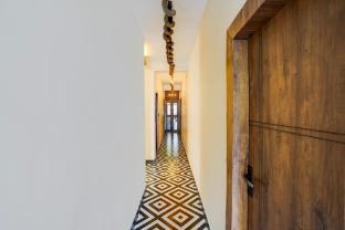 super collection o baga beach goa formerly traveller guest house