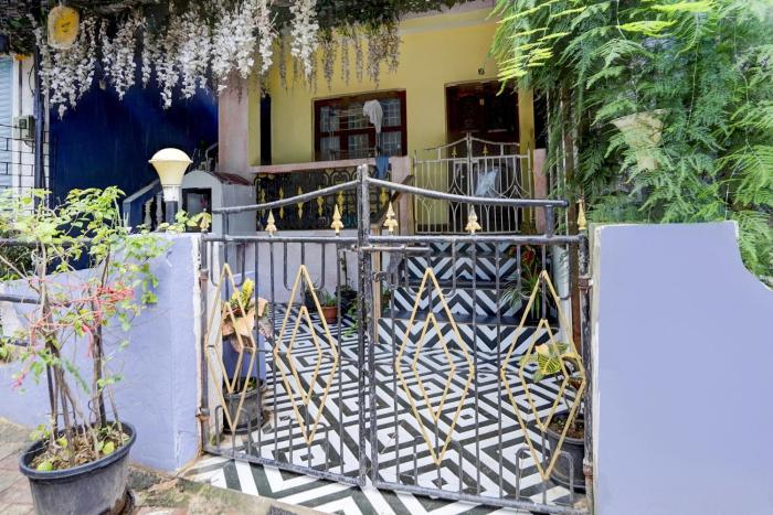 super collection o baga beach goa formerly traveller guest house