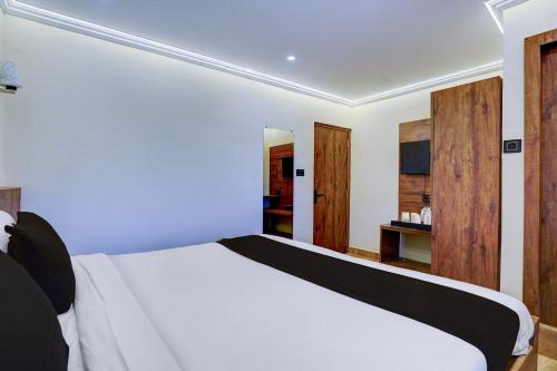 super collection o baga beach goa formerly traveller guest house