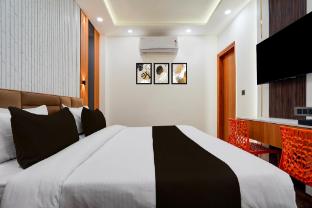 super townhouse preet vihar delhi