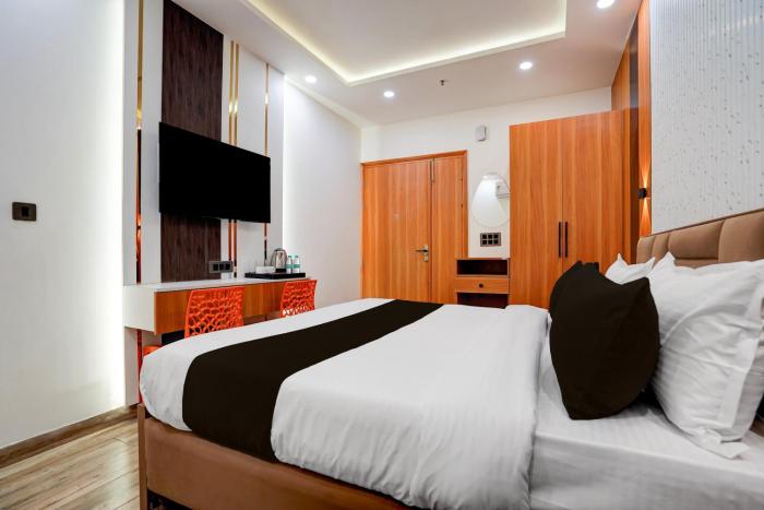 super townhouse preet vihar delhi