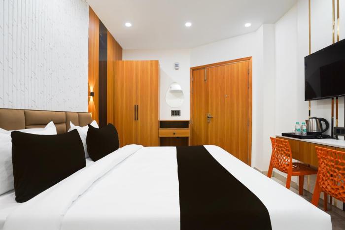 super townhouse preet vihar delhi