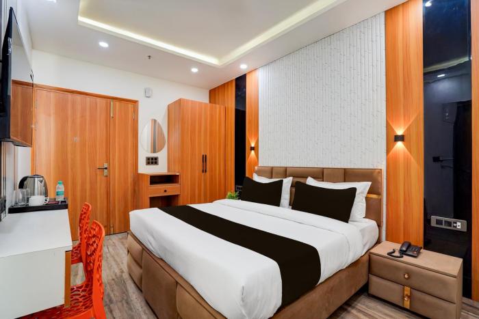super townhouse preet vihar delhi