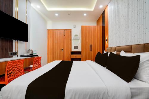 super townhouse preet vihar delhi