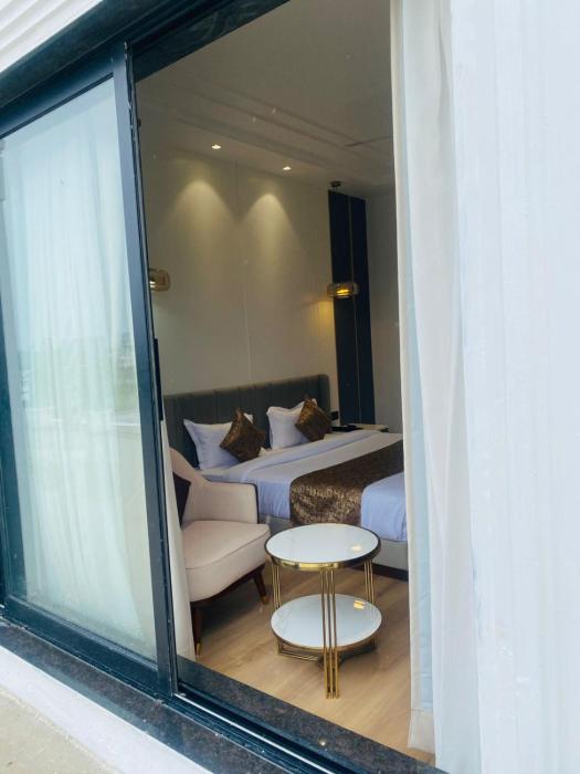 the holy awadh hotel