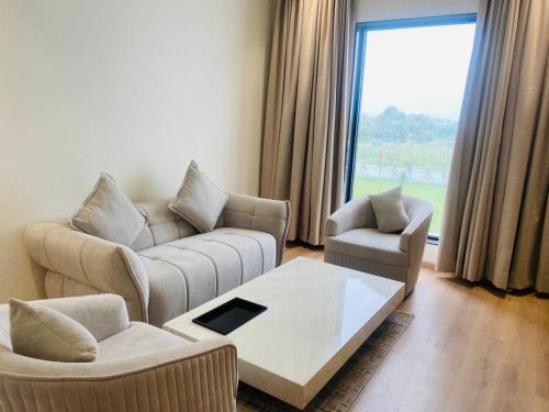 the holy awadh hotel