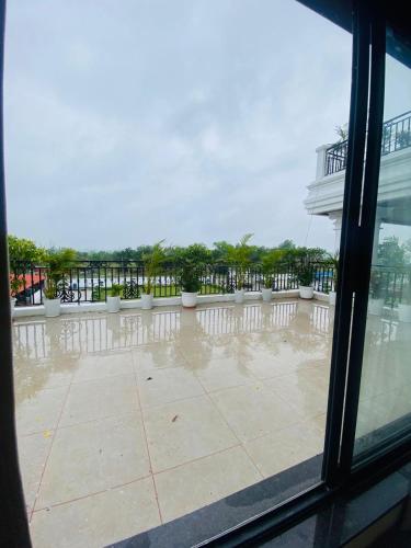 the holy awadh hotel