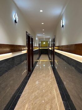 Hotel Central Point,,2 star