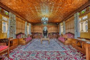 alexandra houseboats