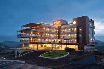 le crown hotel