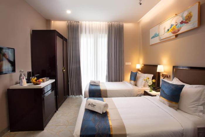le crown hotel