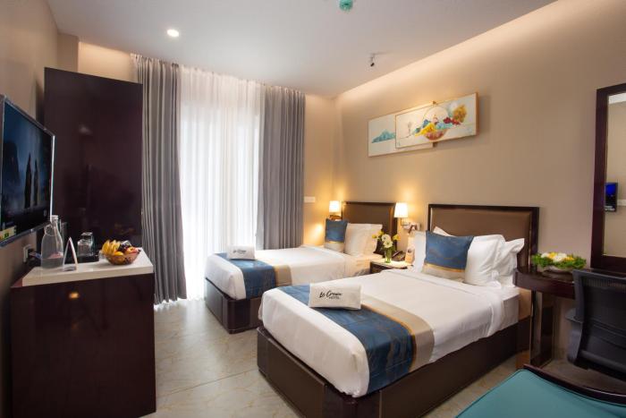 le crown hotel