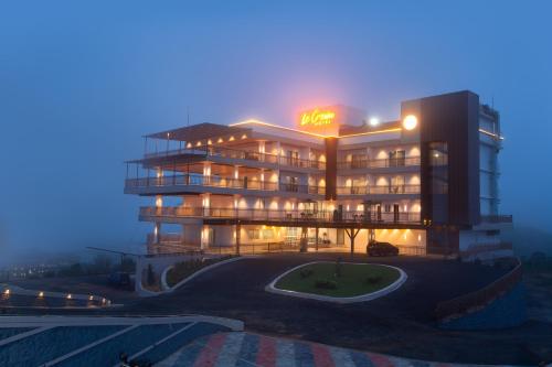 le crown hotel