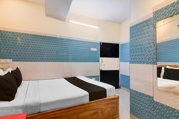 super hotel o shibpur tram depot