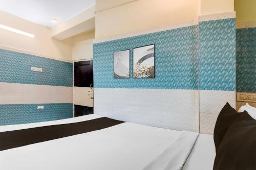 super hotel o shibpur tram depot