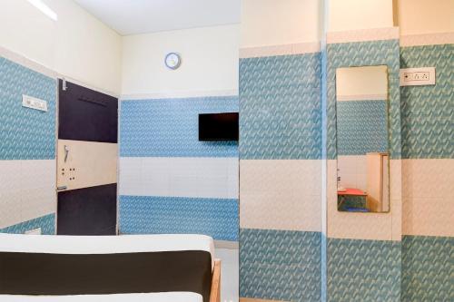 super hotel o shibpur tram depot