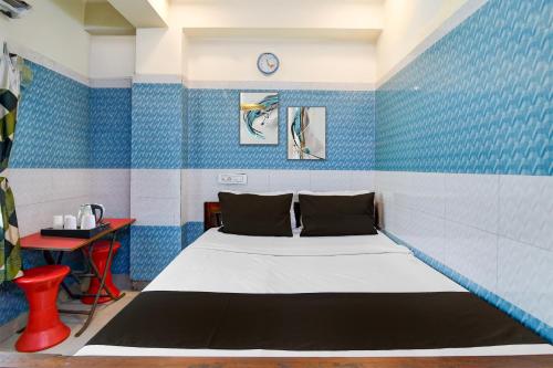 super hotel o shibpur tram depot