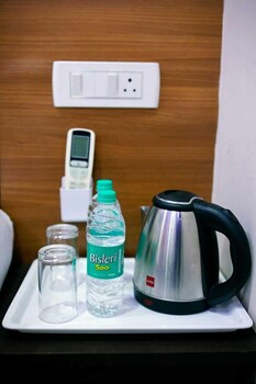 hotel saraswati stay dham