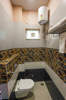 hotel saraswati stay dham