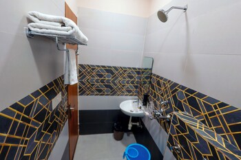 hotel saraswati stay dham