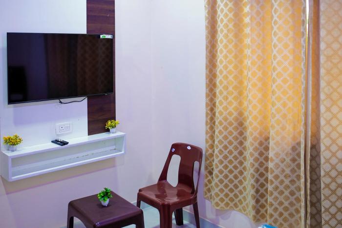 hotel saraswati stay dham