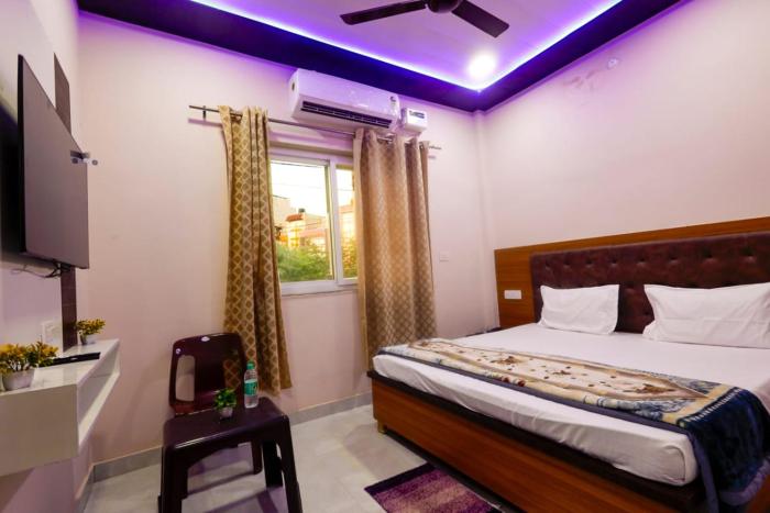 hotel saraswati stay dham