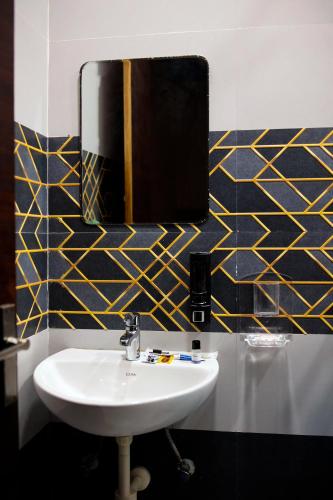 hotel saraswati stay dham