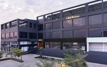 clarks inn kharar mohali