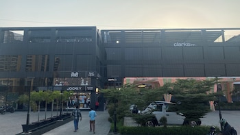 Clarks Inn Kharar-Mohali,,3 star