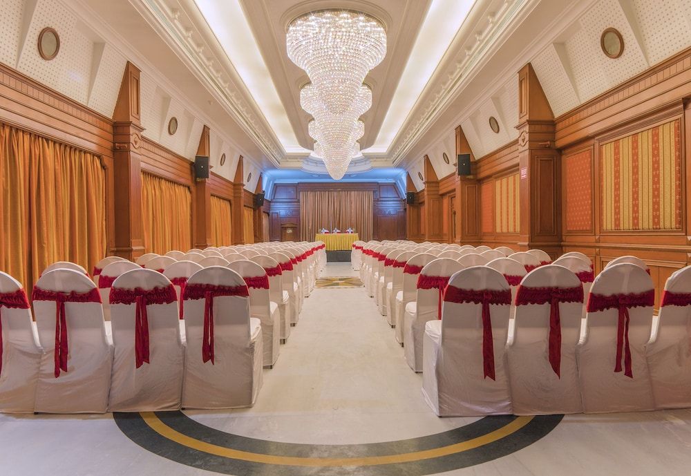 hotel annamalai international
